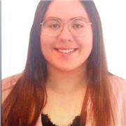 Profesora de música elemental y profesional. Para los más peques y los más mayores